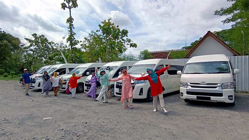Sewa Hiace Bendungan Ciawi