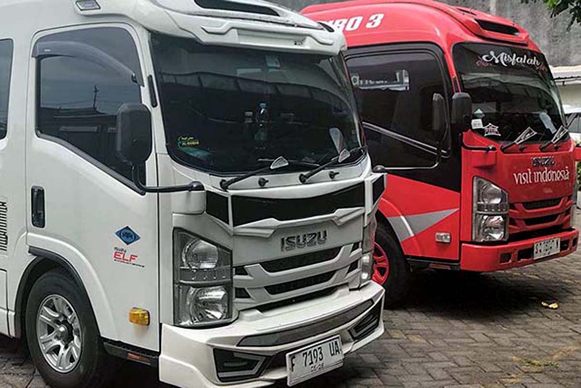 Sewa Toyota Hiace Cileungsi