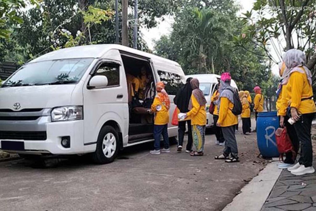 Hiace Wisata Trans